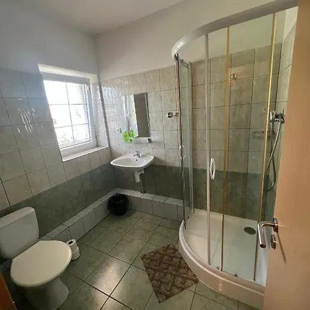 Alesuv Dvur Rezort *