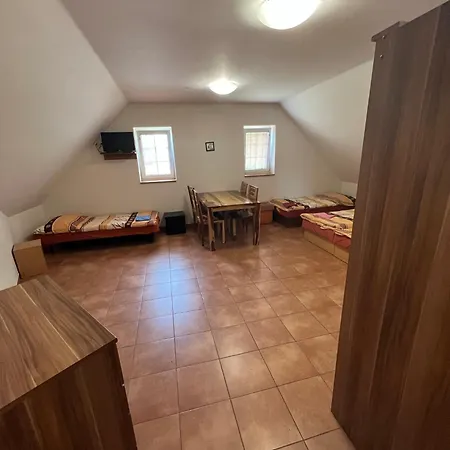 Rezort Alesuv Dvur