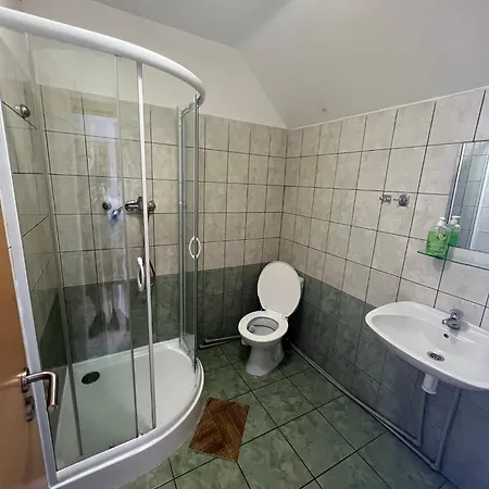 Alesuv Dvur Rezort *